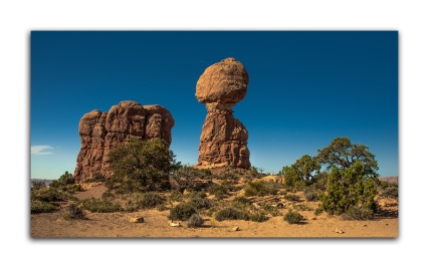 Arches Panorama (1 of 1)-5 Balance Rock blog